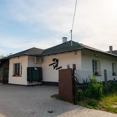 Pontyhalasz Vendeghaz Appartement Tiszabábolna
